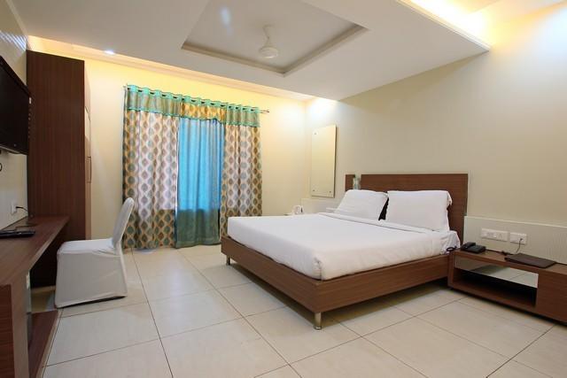Hotel Sheela Shree Plaza Jhānsi Exterior foto