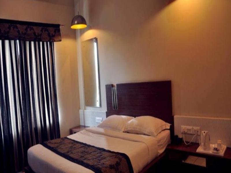 Hotel Sheela Shree Plaza Jhānsi Exterior foto